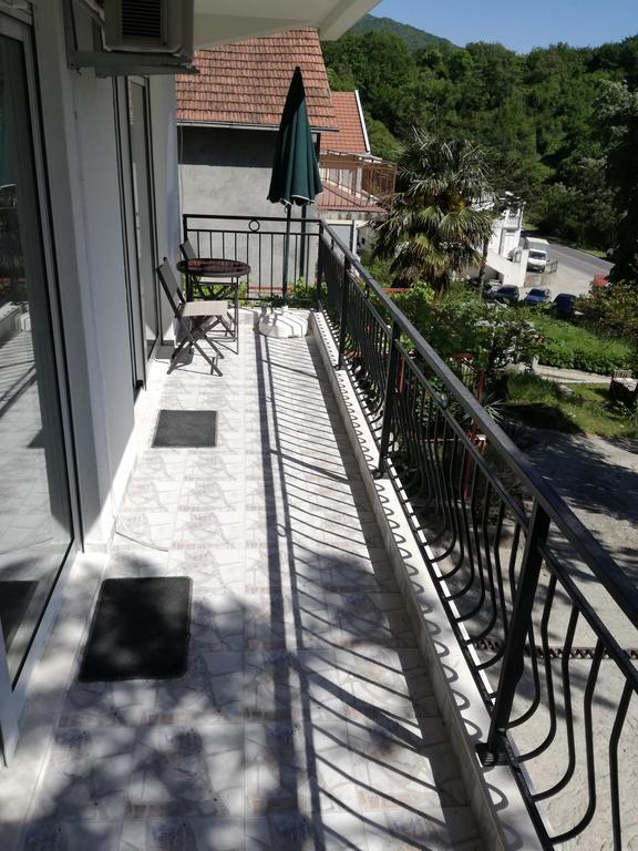 Apartman Zorica Lägenhet Herceg Novi Exteriör bild