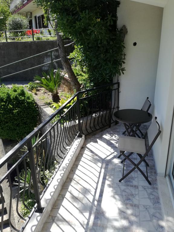 Apartman Zorica Lägenhet Herceg Novi Exteriör bild