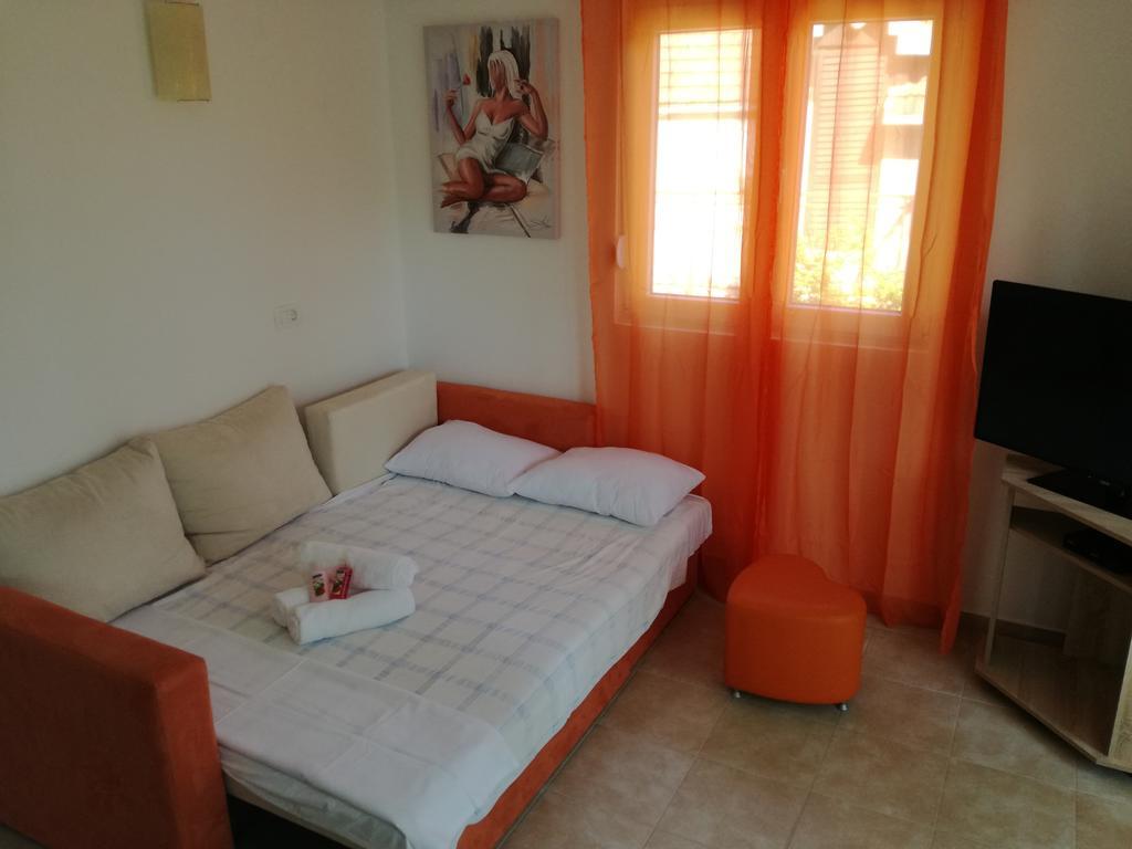 Apartman Zorica Lägenhet Herceg Novi Exteriör bild